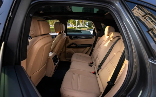  Grey Porsche Cayenne GTS Photo 7